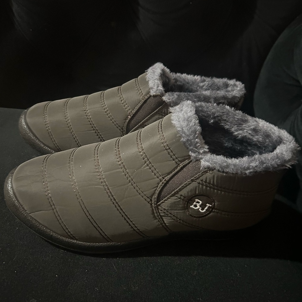BJ Quilted Grey Ankle Boots with Faux Fur Lining